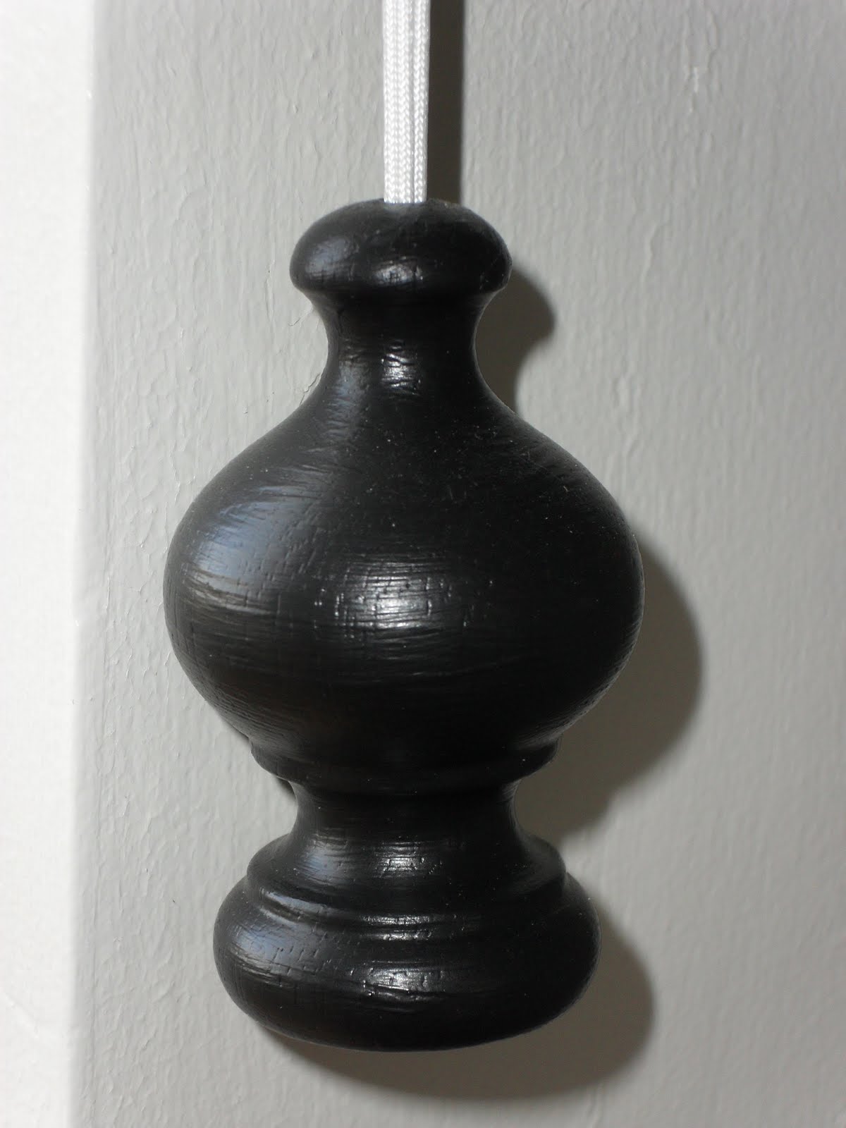 Coach House Crafting on a budget Seashell / wooden cord pull