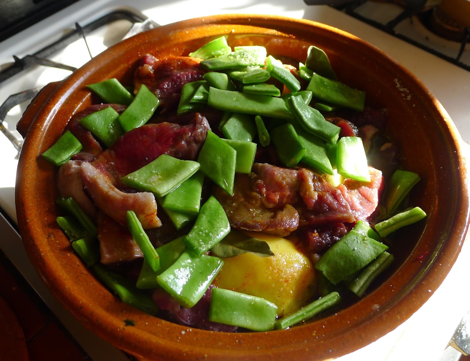 MY KITCHEN IN SPAIN CLAY POT—THE ORIGINAL SLOW COOKER