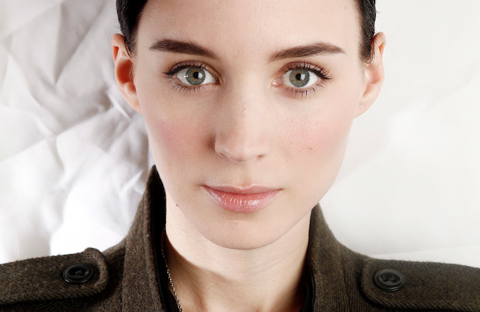 http://2.bp.blogspot.com/-CraDTOvMkSg/TyeJzYjHilI/AAAAAAAAtFw/xvkBnzPBqrU/s1600/Rooney-Mara.jpg