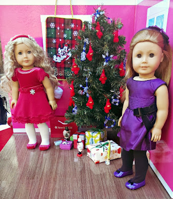Bonggamom's American Girl holiday scene, 2013