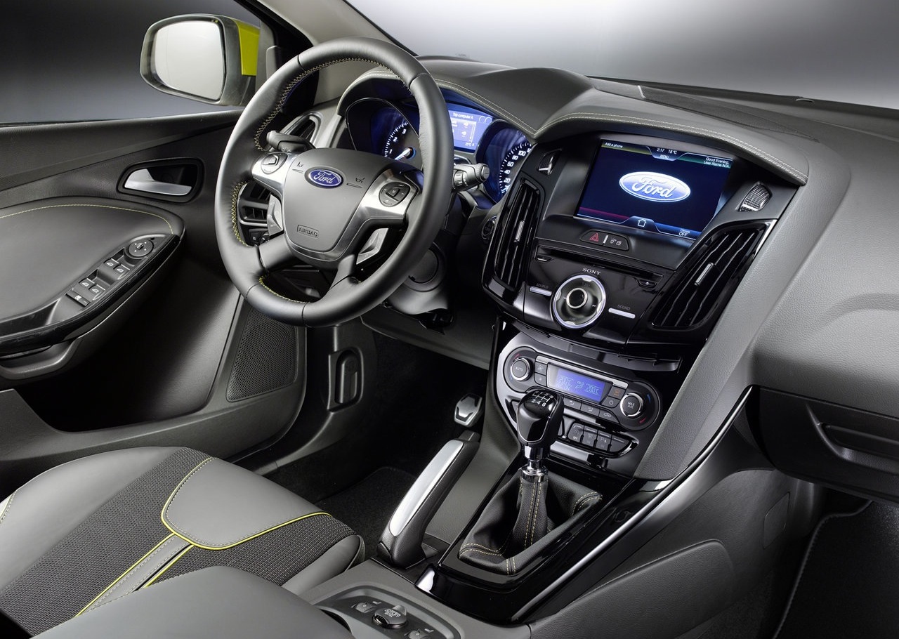Car Celeng Ford Focus Interior
