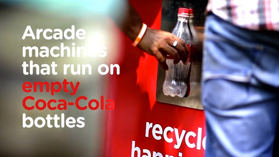 Coca-Cola cria fliperama ativado por garrafas vazias Coca-Cola cria fliperama ativado por garrafas vazias