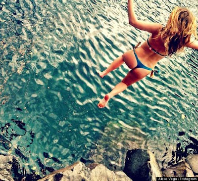 Foto Bikini Seksi Alexa Vega