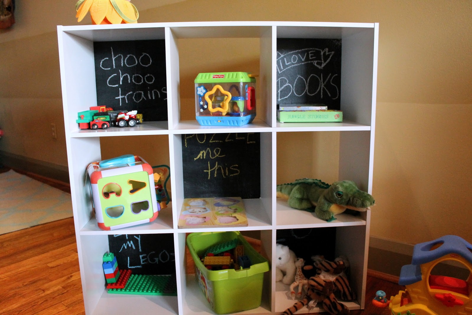 Rainbow Scrapbooks CHALKBOARD OBSESSION TARGET FURNITURE DIY PAINT