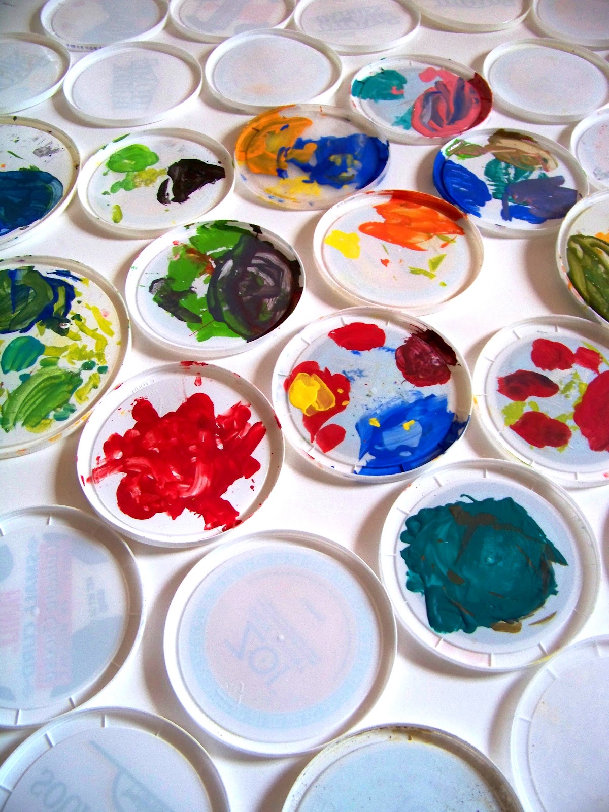 candice ashment art *Reduce *Reuse *Recycle Lid Paint Palettes