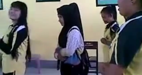 Video Anak SMA Tolitoli Permainkan Sholat Lecehkan Agama Video Anak SMA Tolitoli Permainkan Sholat Lecehkan Agama