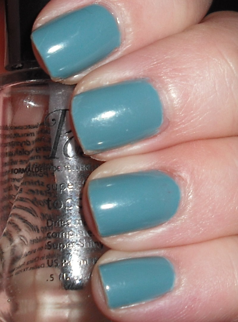 Imperfectly Painted butter LONDON Nail Foundation Base Coat & Hardwear Top Coat Review