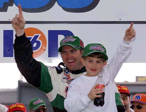 Z+Bobby+Labonte+Win+at+Rockingham+%25282000%2529.jpg