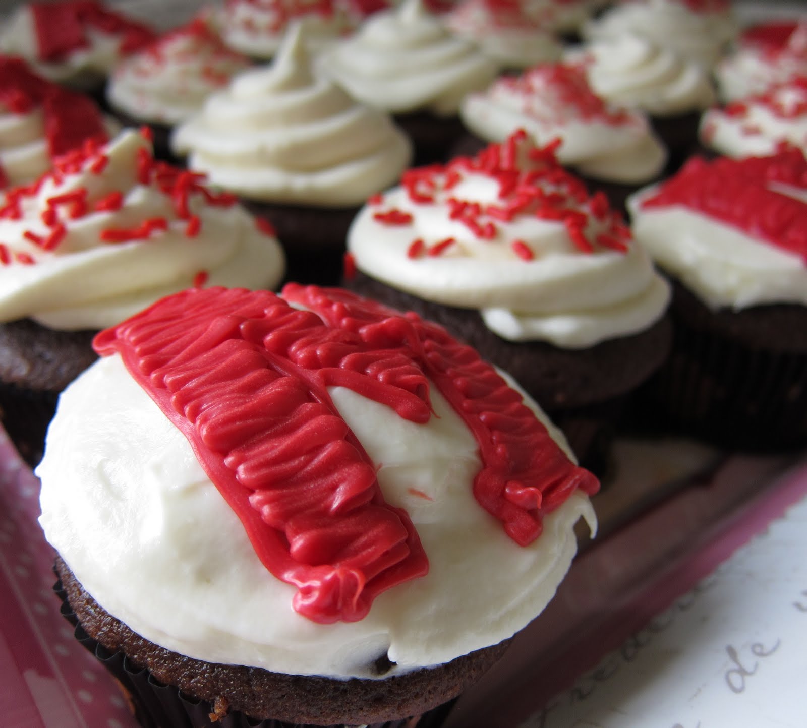 Baking Diaries of an Engineer "Maryland" Cupcakes!