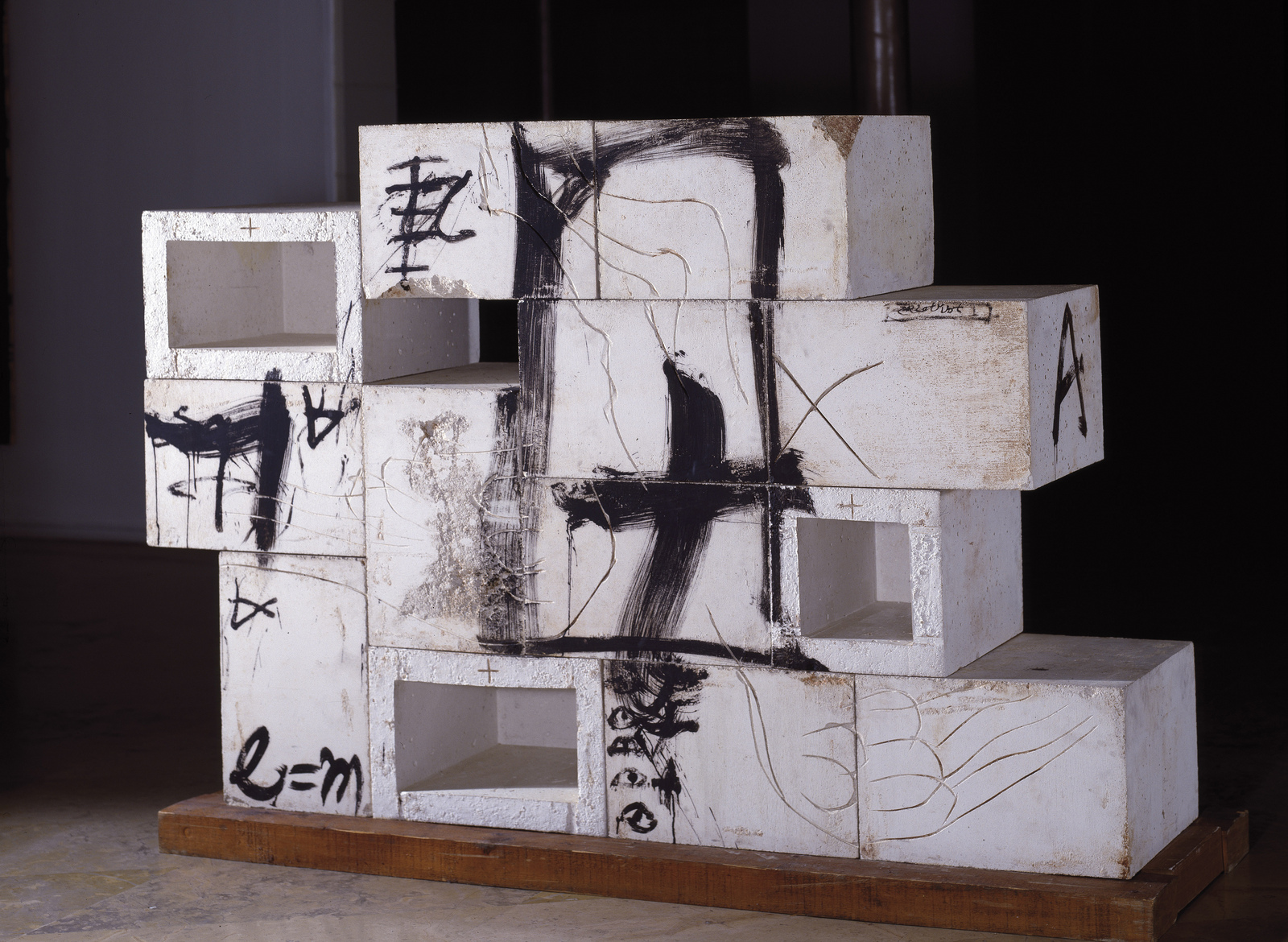a f a s i a Antoni Tàpies