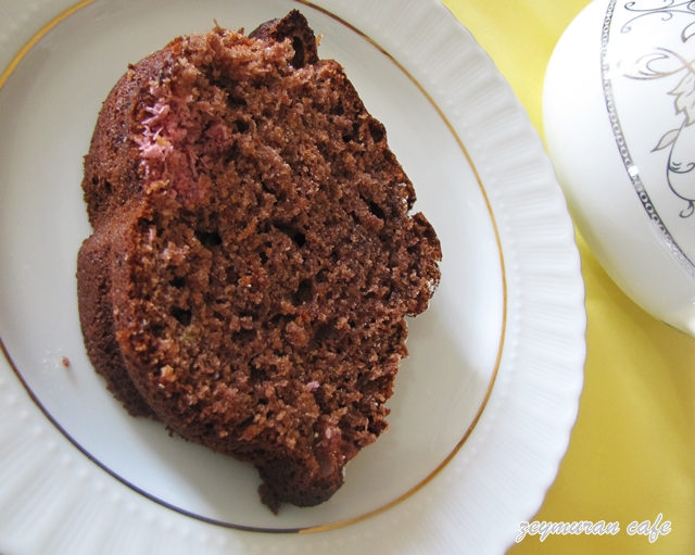 Böğürtlen Soslu Gourmet Kakaolu Kek Zeymuran Cafee Yemek Tarifleri