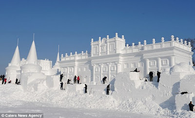 اروع مهرجان في العالم ــ القتلة  Sapporo+Snowman_Festival+16