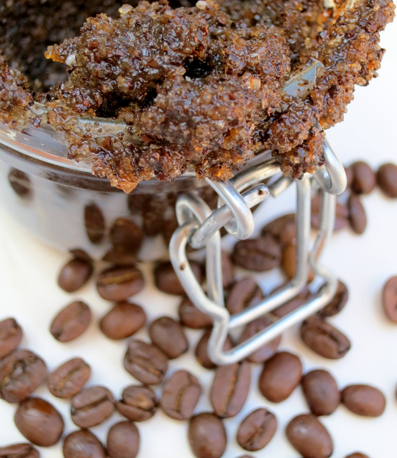 deliciously organized diy mornin' coffee scrub