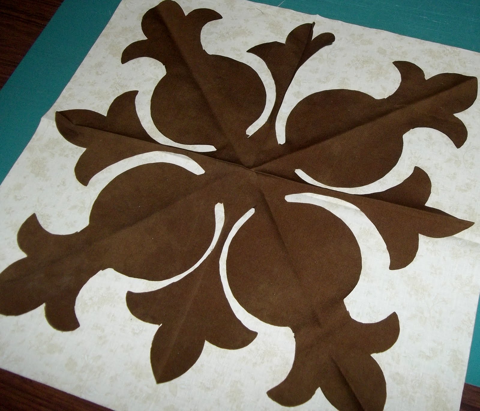 quiltanddagger My Beginner Hawaiian Quilt