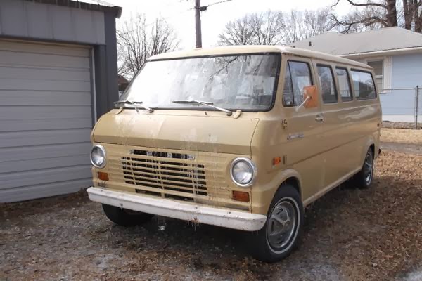 1970-Ford-E200-Econoline-Van.jpg