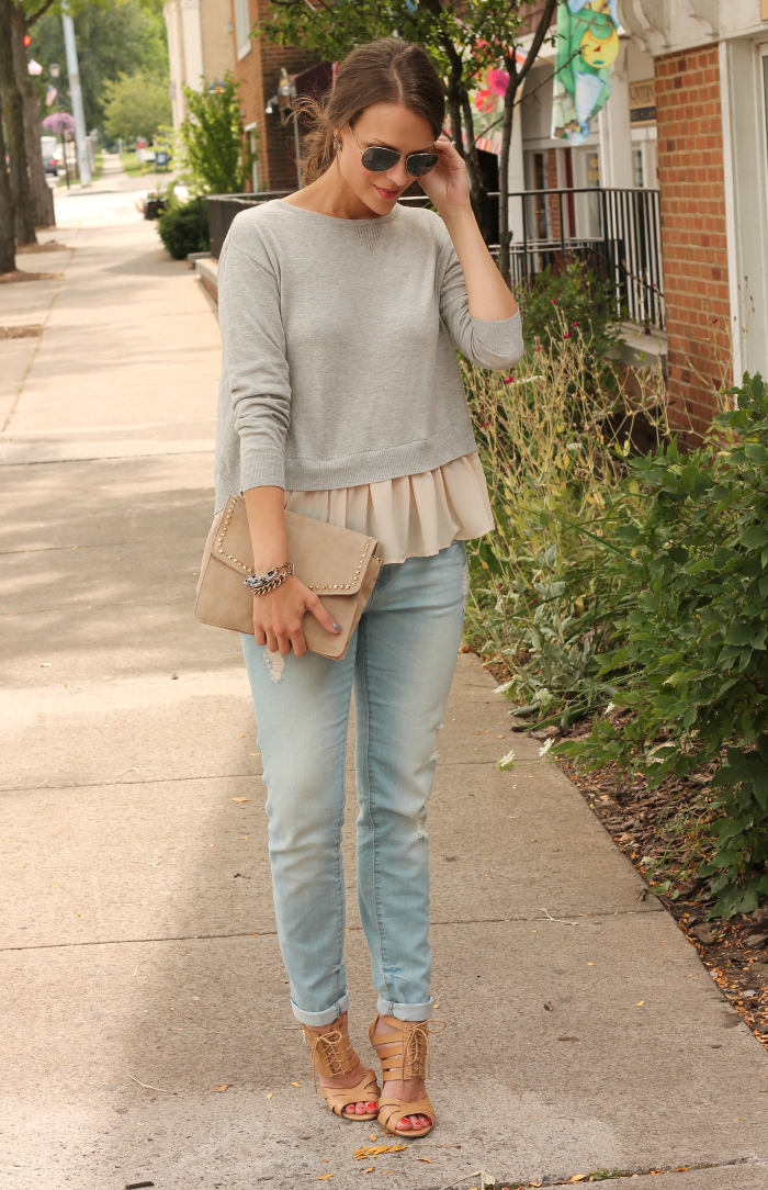 http://2.bp.blogspot.com/-D5nm-kDlC-0/UiSej5o6zpI/AAAAAAAAUgU/UpvElSVy-cQ/s1600/Ruffled+sweatshirt.jpg