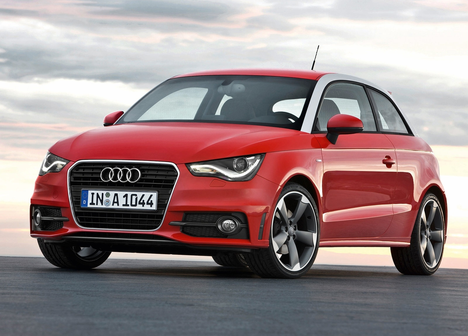 http://2.bp.blogspot.com/-D6HcBJxIiLA/T5Y6oaO5JtI/AAAAAAAAFm8/p2SK-q6iB0k/s1600/Audi-2011_A1_wallpaper-1600x1200_0001.jpg