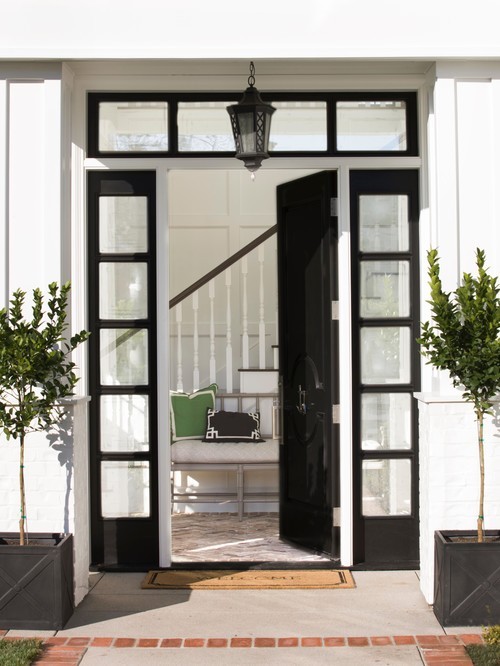 Lee Caroline A World of Inspiration Behind the Black Door