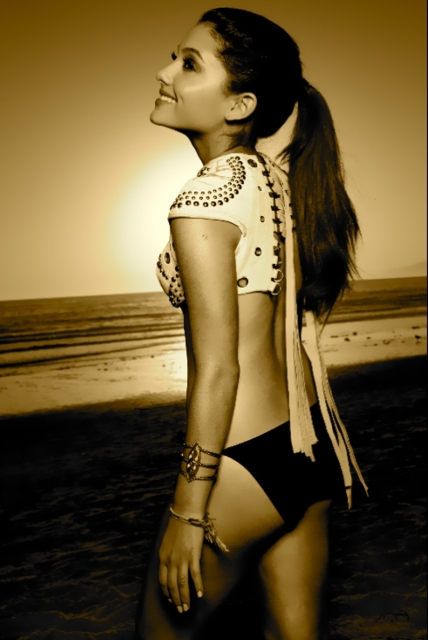 Ariana Grande 2012