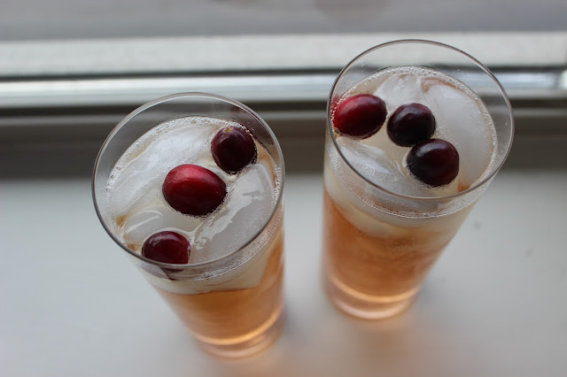 Merry Cranberry Cocktails | A Hoppy Medium