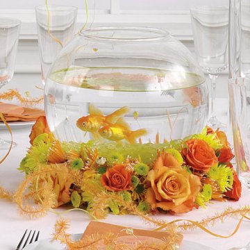 Wedding Centerpieces with swimming fish 5 25 2011 0 comments