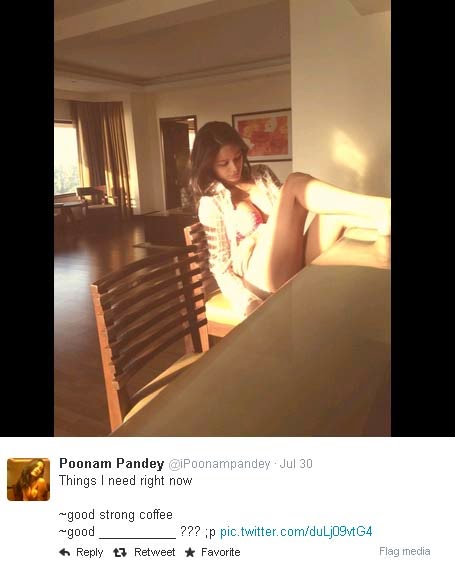 Poonam Pandey hot pics in bra Poonam Pandey hot pics in bra