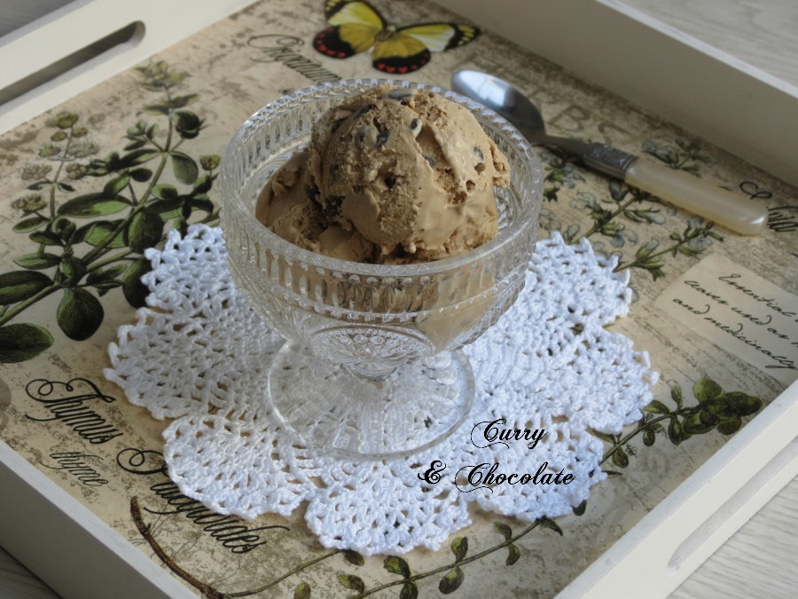 Helado casero de café bombón y chips de chocolate – Espresso coffee chocolate chip ice cream Helado casero de café bombón y chips de chocolate – Espresso coffee chocolate chip ice cream