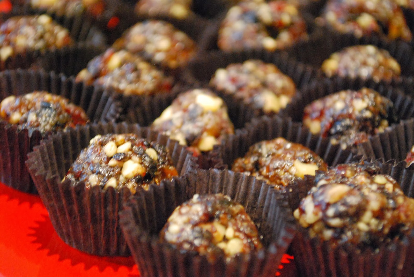 Make It... a Wonderful Life Happy Heart Fruit & Nut Balls