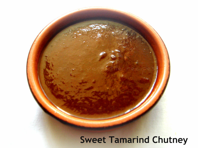 Priya's Versatile Recipes Papdi/Papri & Mint Chutney N Sweet Tamarind