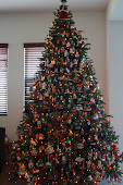 CHRISTMAS TREE 2011 - Click On Photo