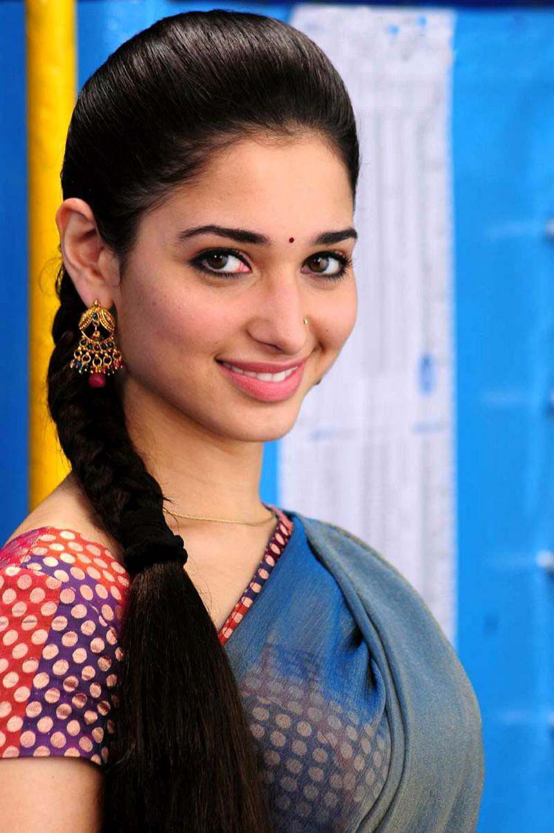 tiptoppic tamanna cute stills