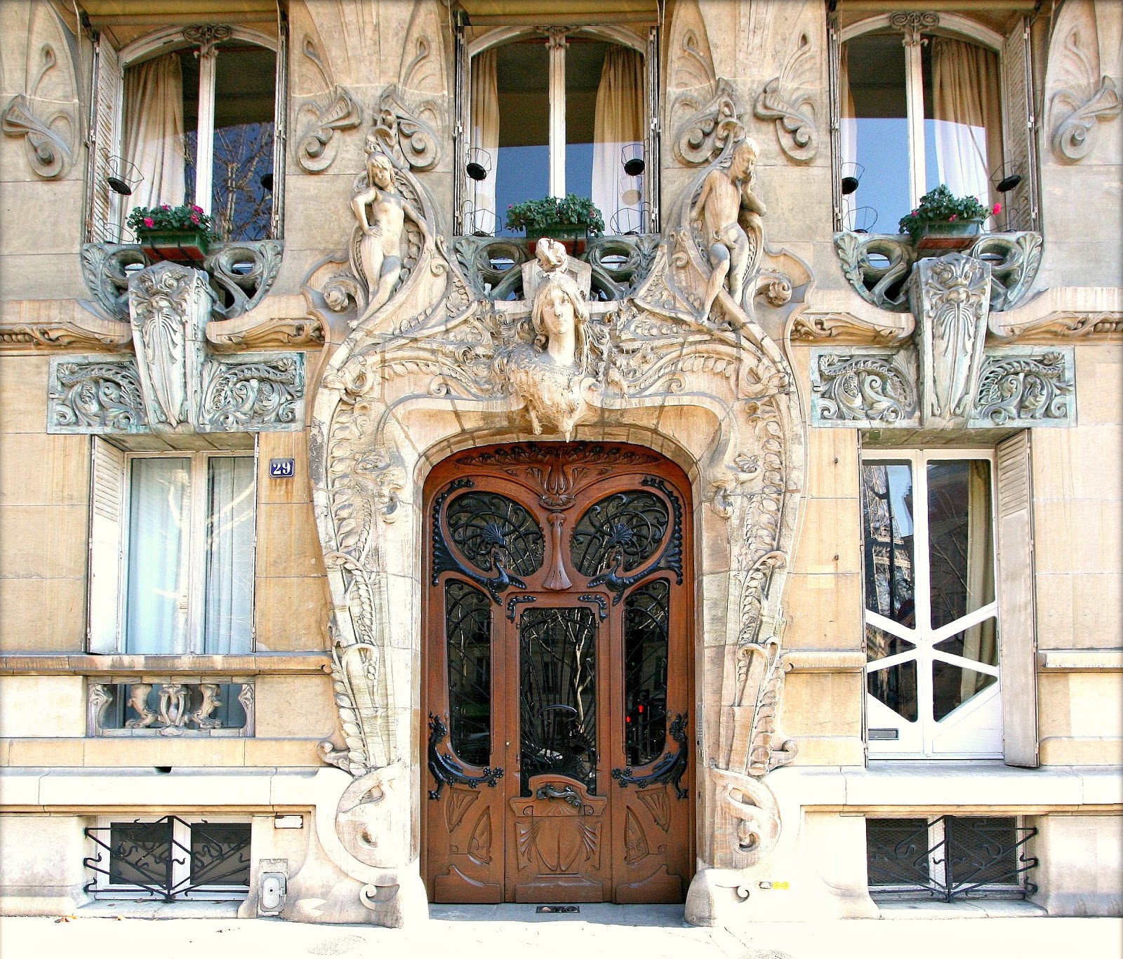 Architectures de la Belle Epoque à Paris par Gilles Plum Les Paris