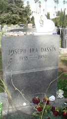 Le tombe de Joe Dassin