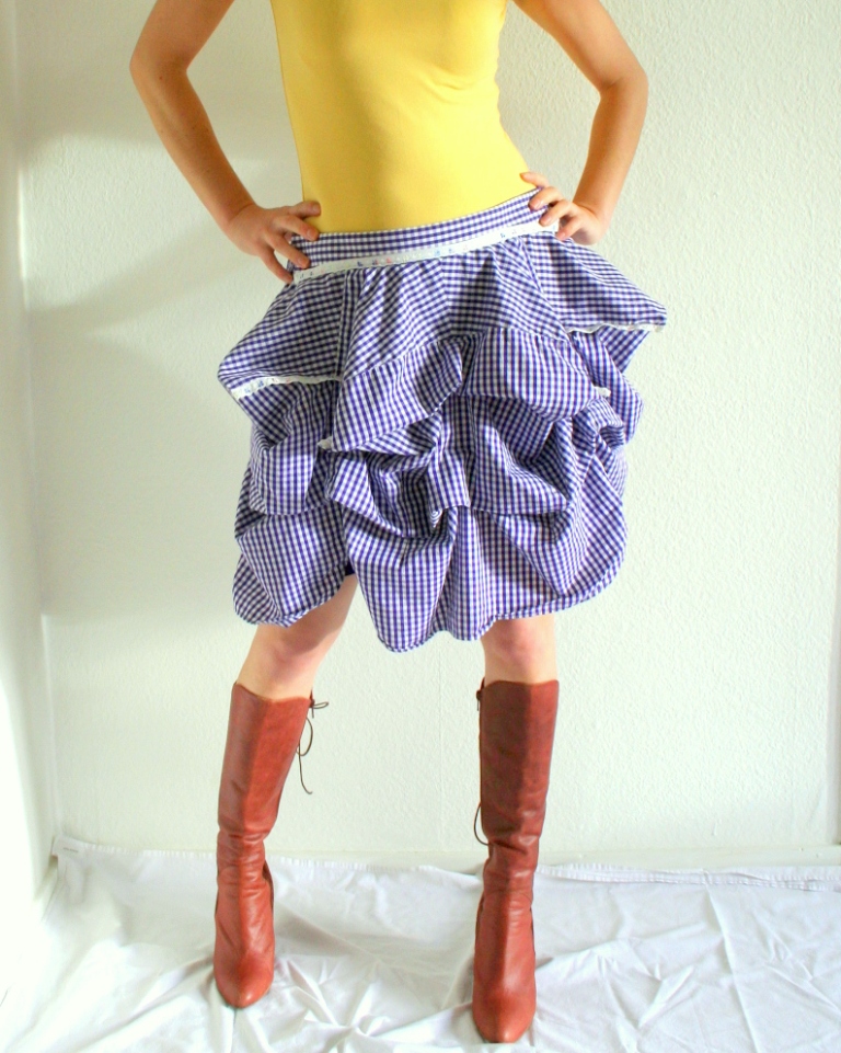 best shirts to tuck into skirts