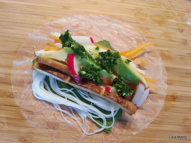 http://lisiamama.blogspot.com/2015/06/blw-spring-rolls.html