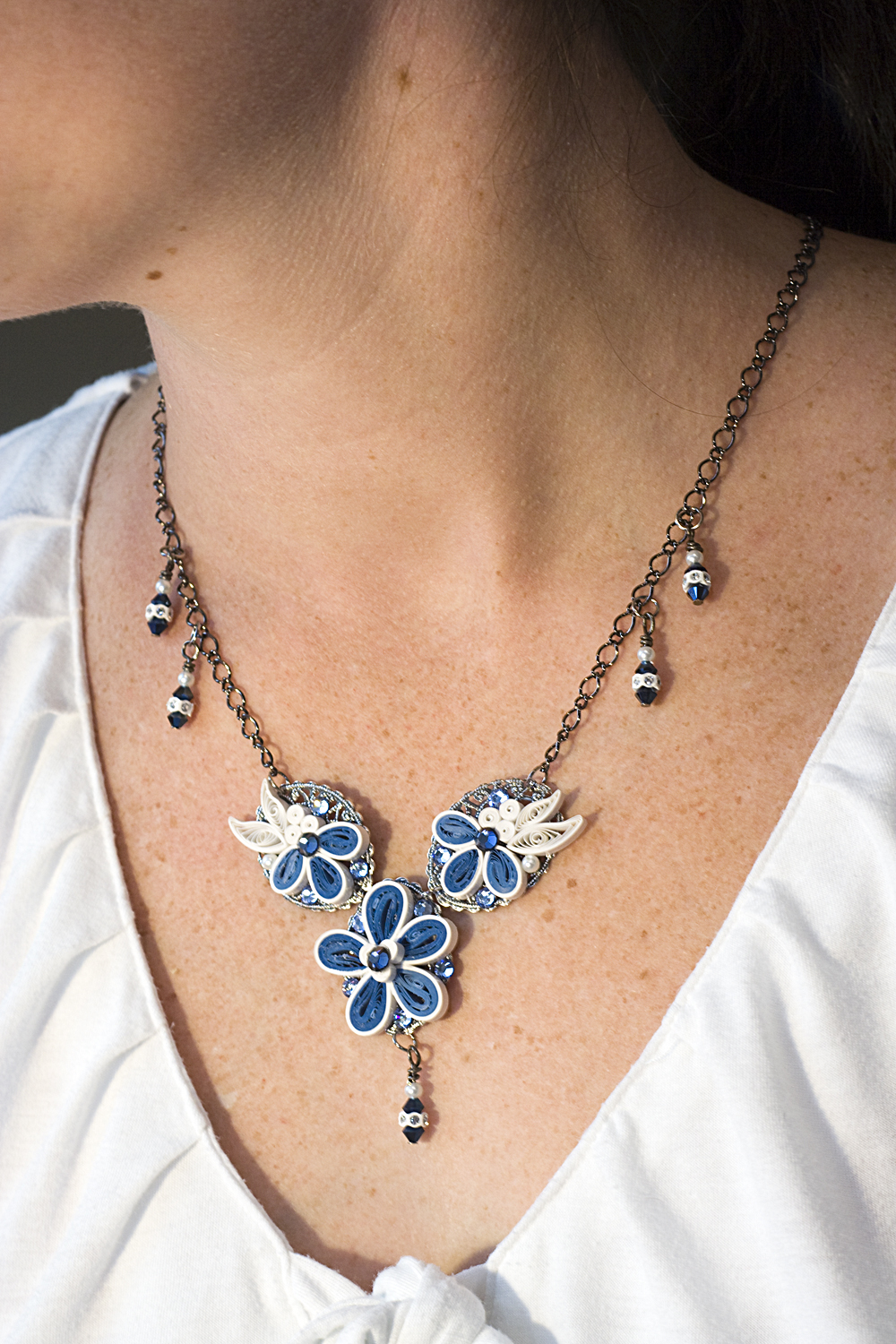 Appel Quilling Garden Quilled Blue Malaysian Flower Necklace