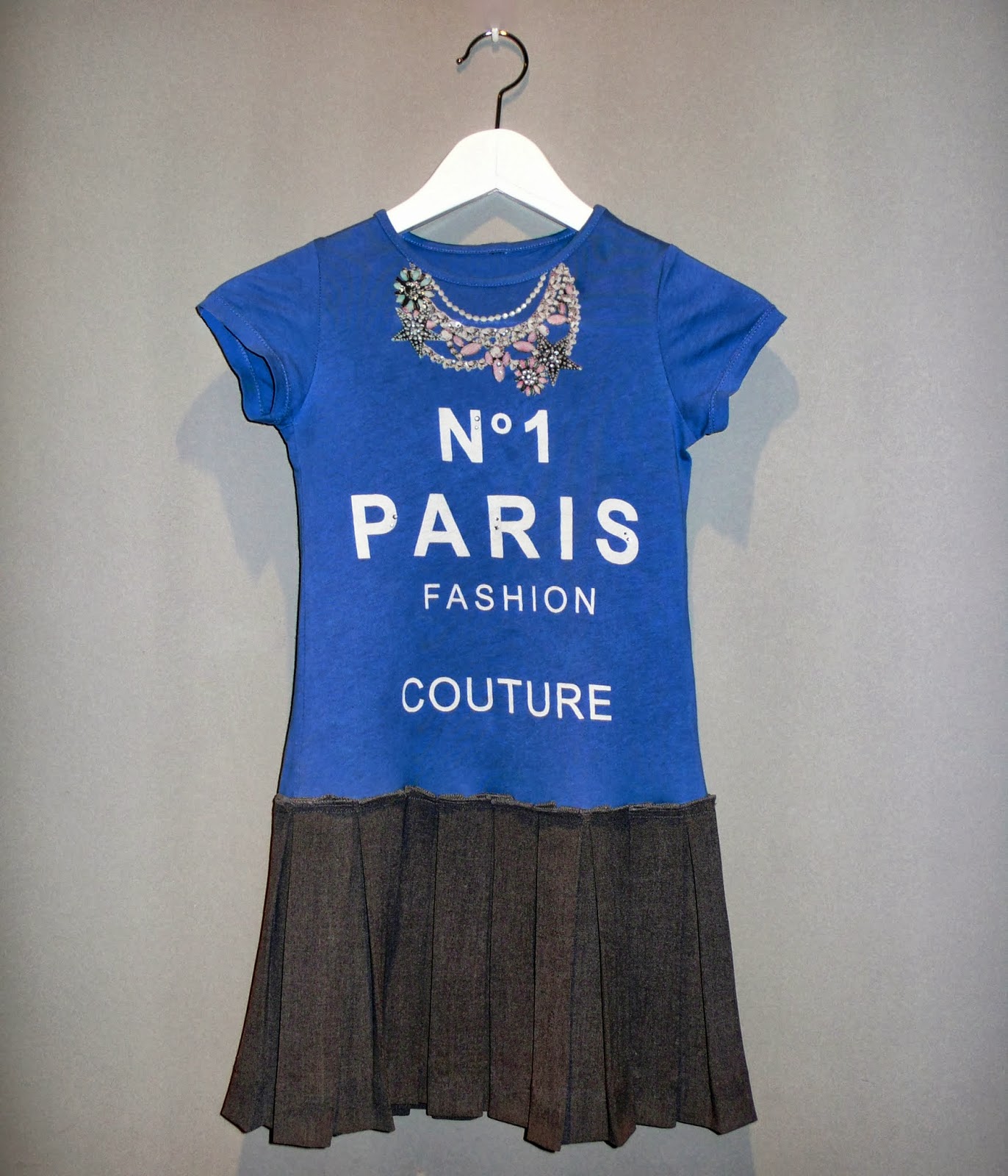 Pequeña Fashionista: Tutorial: Como convertir una camiseta en un vestido  con tablones