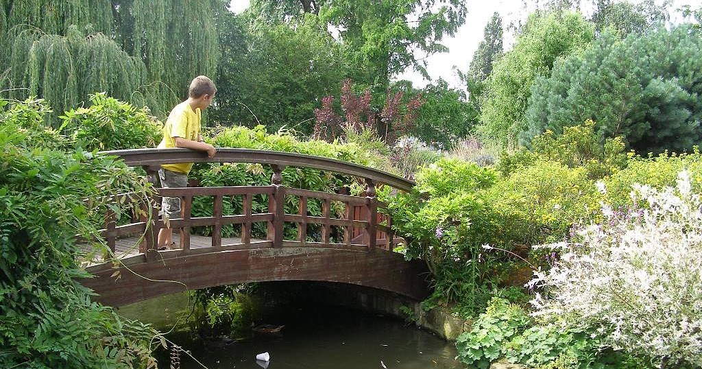 paisajes del mundo: Paisaje relajante y floral