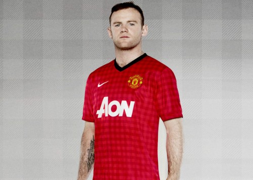 Manchester_UnitedHome_Kit_Rooney_large-e1336969220280.jpg