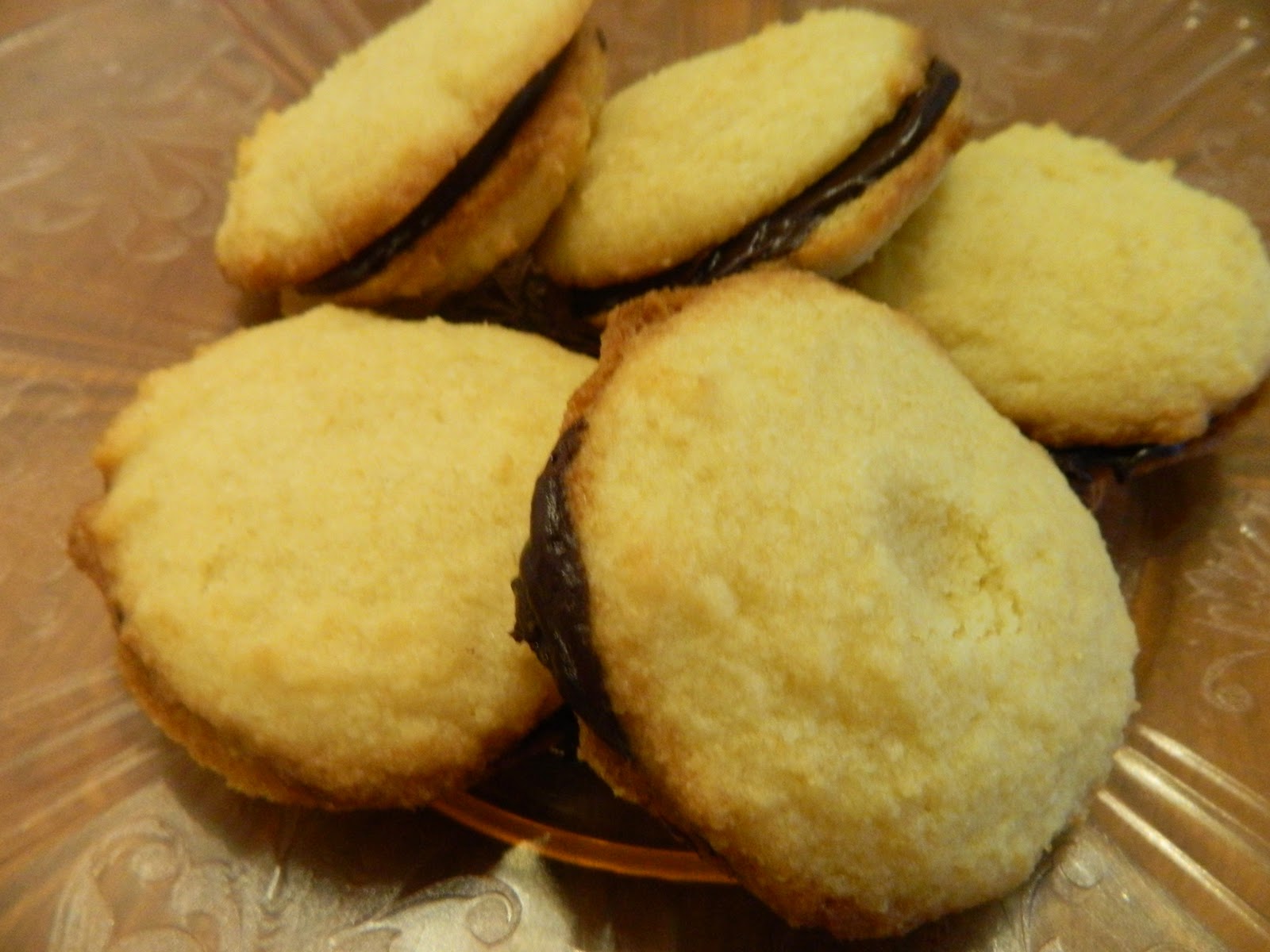Ginny's Low Carb Kitchen Mouth Watering Vanilla Cream Sandwich Cookies