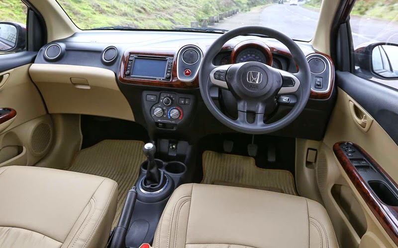 interior honda mobilio