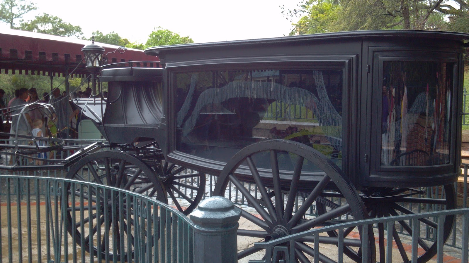 Orlando Area Theme Parks, Attractions, and Eateries Haunted Mansion