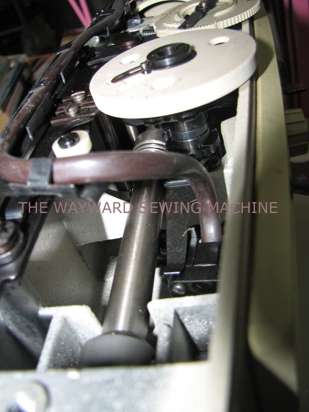 The Wayward Sewing Machine: Singer Super Stylist 533