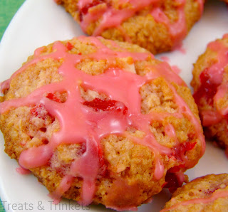 Treats &amp; Trinkets: Christmas Tree Cookie Stacks &amp; the Year in Review