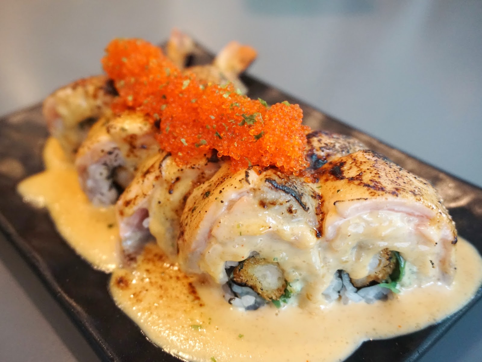 pinkypiggu koh grill sushi bar wisma atria orchard the shiok maki is really very shiok