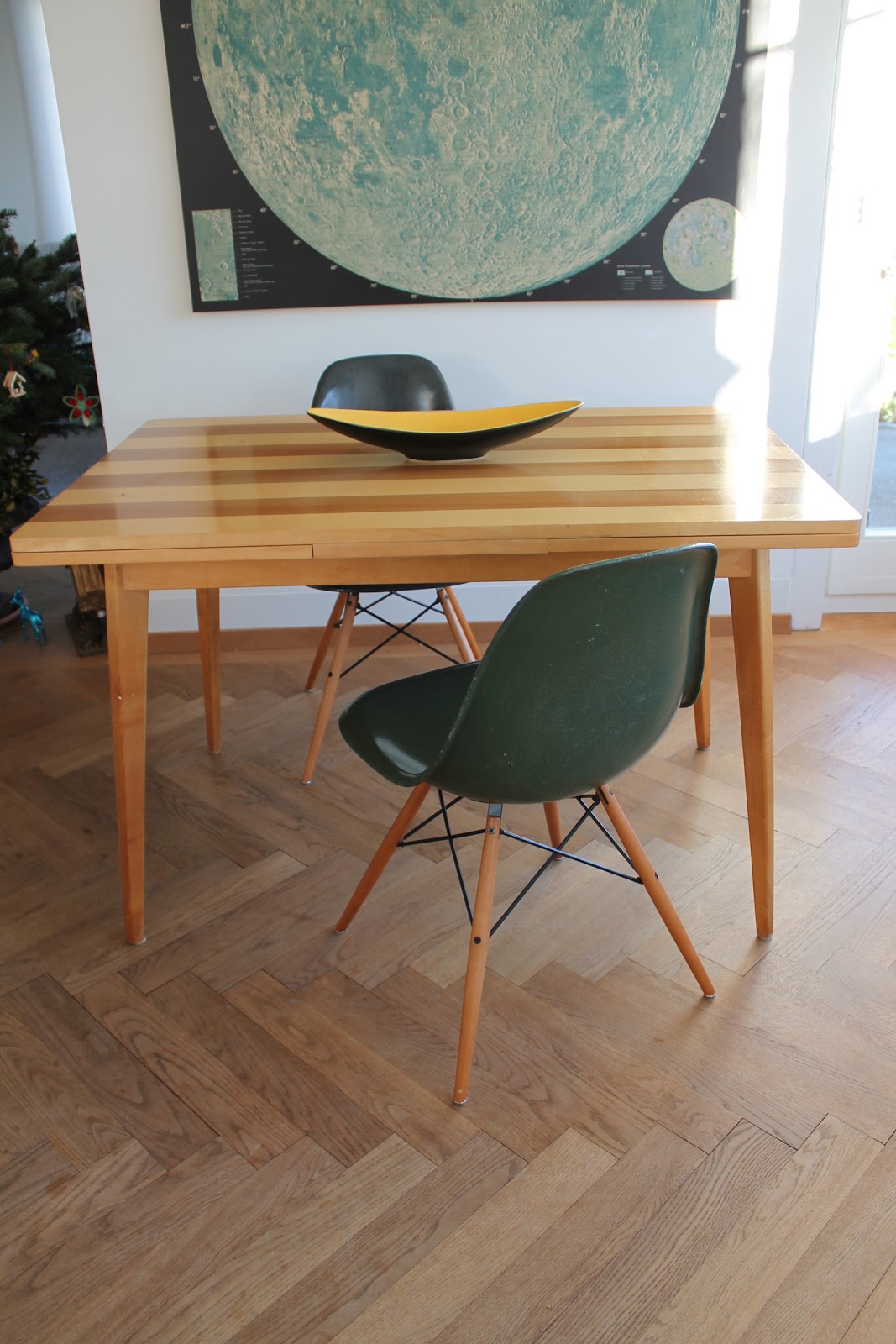 Patinamobel Spezieller Esstisch 50er Jahre