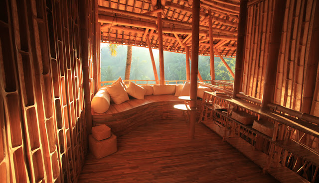 Vila na Indonésia foi construída com bambu