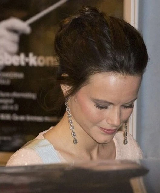 Princess Sofia Hellqvist  Style EBBA BRAHE Sliced Diamond Earrings