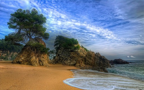 Resultado de imagen de cala santa cristina blanes