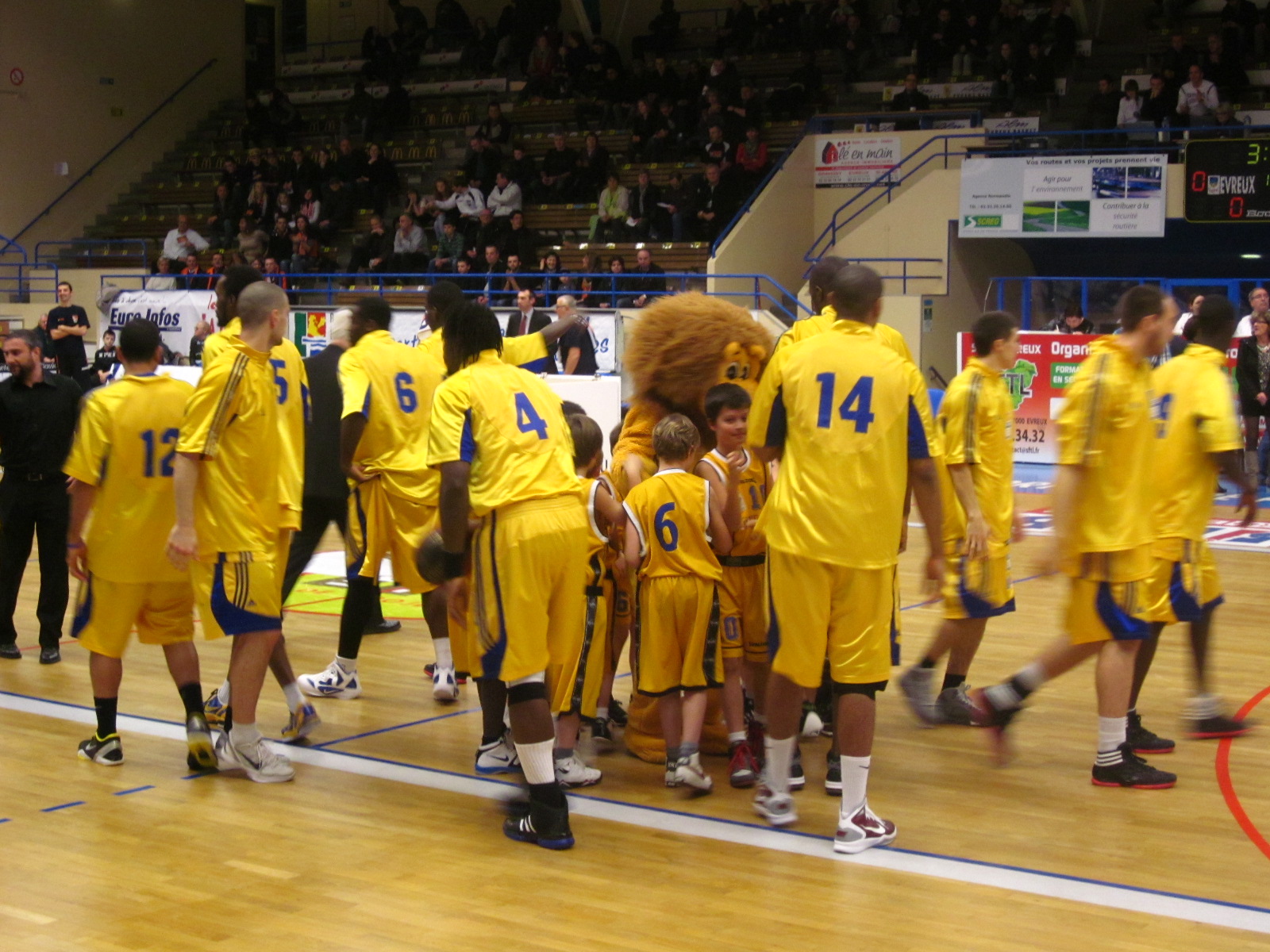 a graced life in france. french basketball